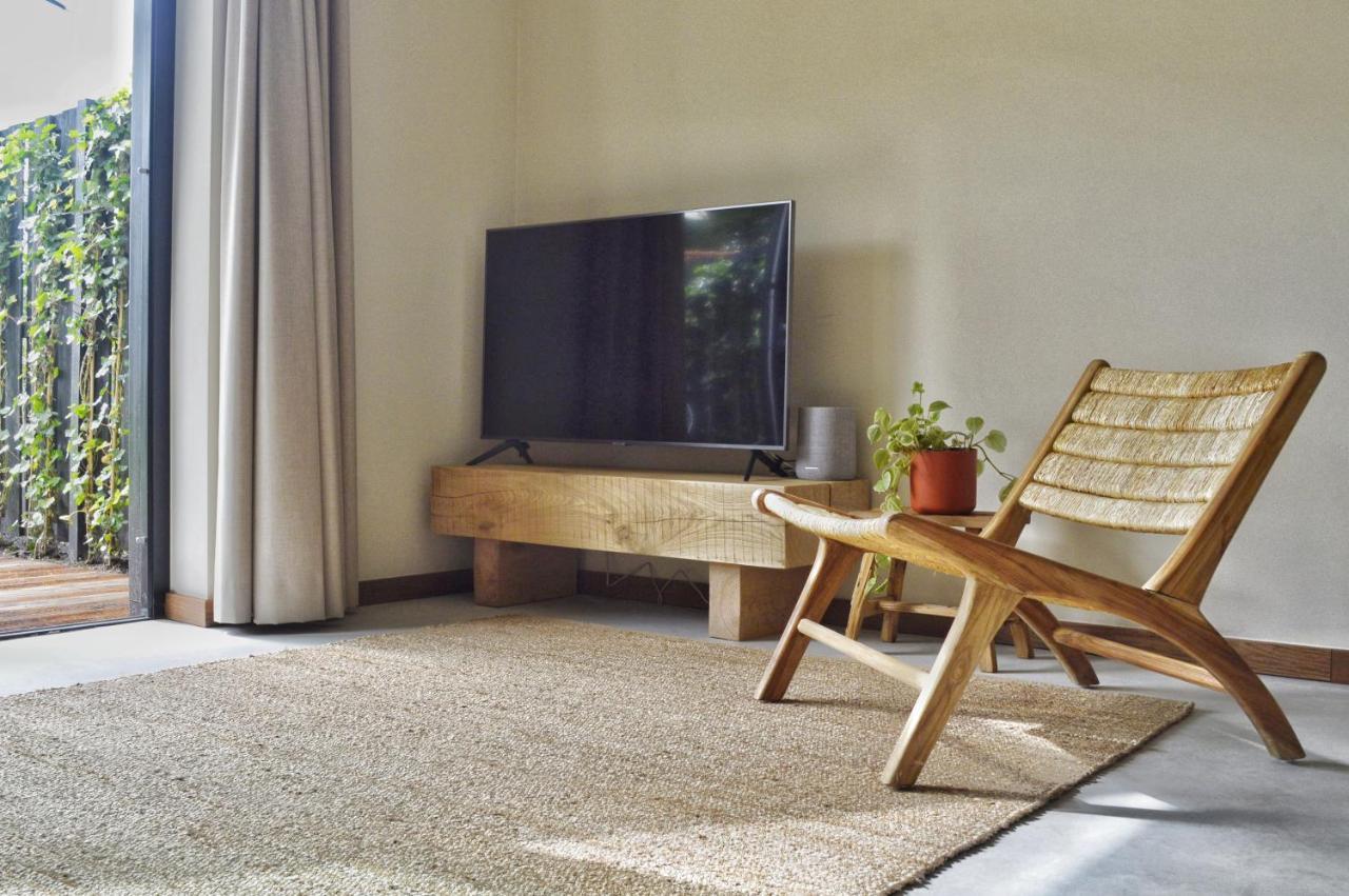 Van Heeckeren Apartments & Suites Nes Nes  Ngoại thất bức ảnh
