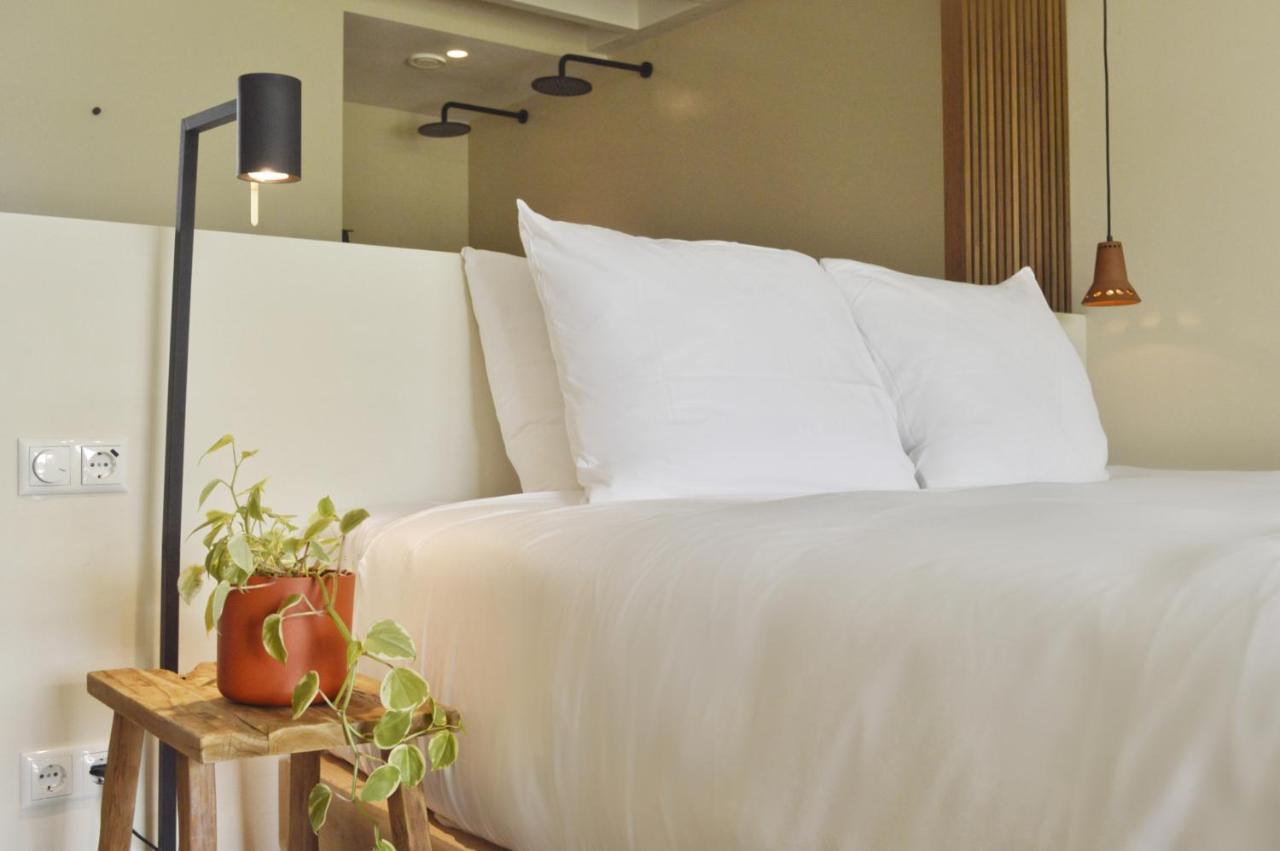Van Heeckeren Apartments & Suites Nes Nes  Ngoại thất bức ảnh