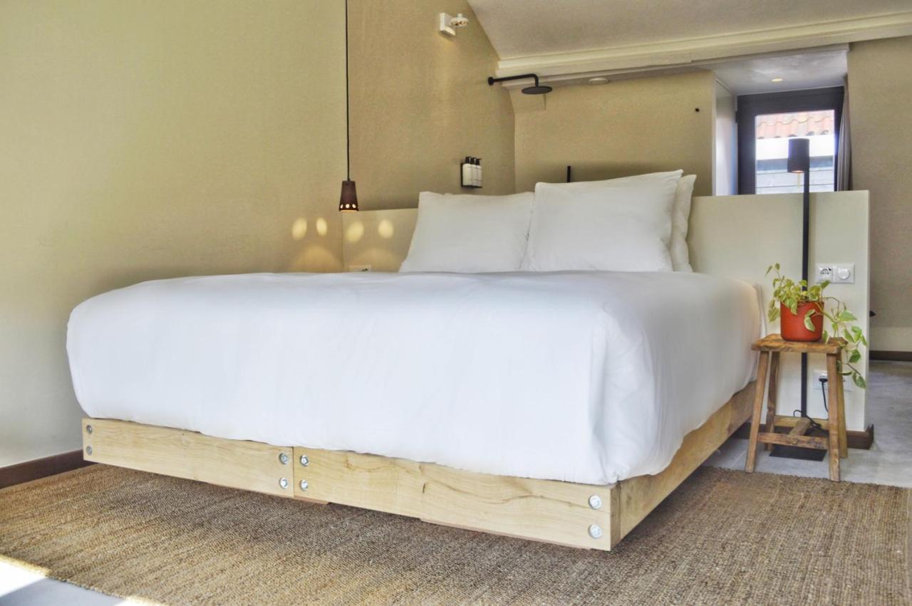 Van Heeckeren Apartments & Suites Nes Nes  Ngoại thất bức ảnh