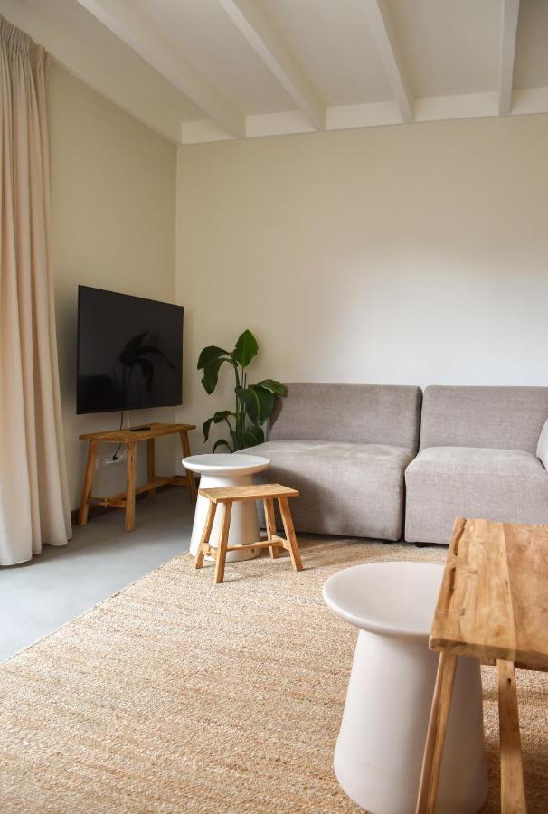 Van Heeckeren Apartments & Suites Nes Nes  Ngoại thất bức ảnh