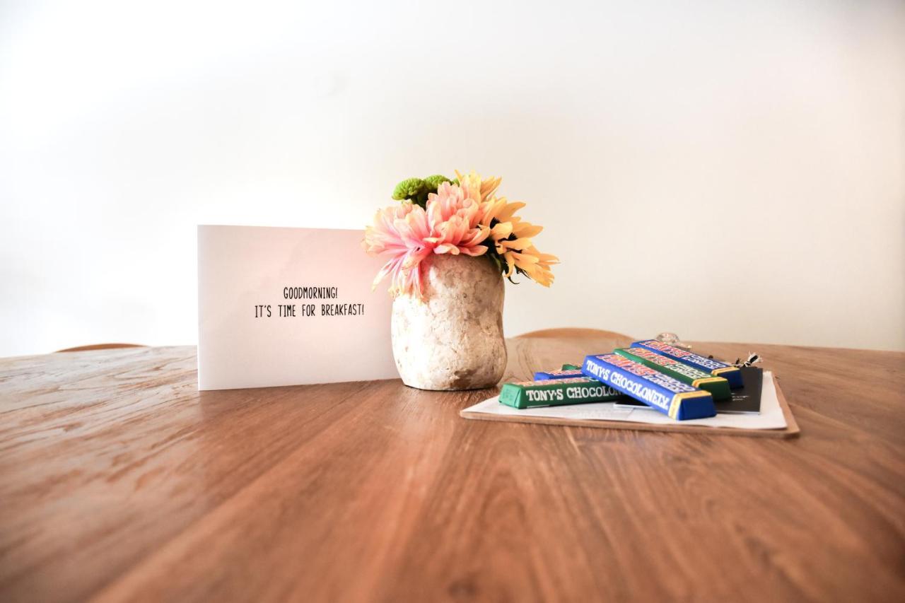 Van Heeckeren Apartments & Suites Nes Nes  Ngoại thất bức ảnh